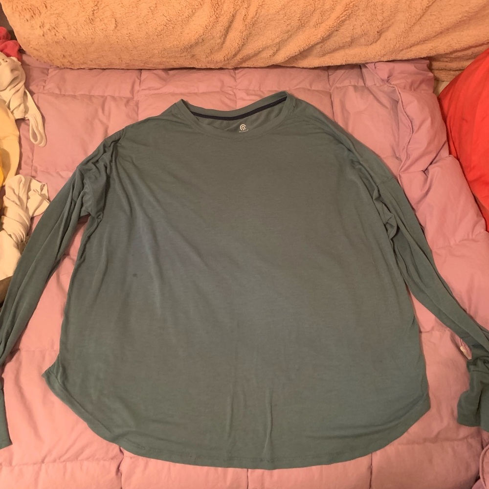 Thin teal comfy/athletic long sleeve top